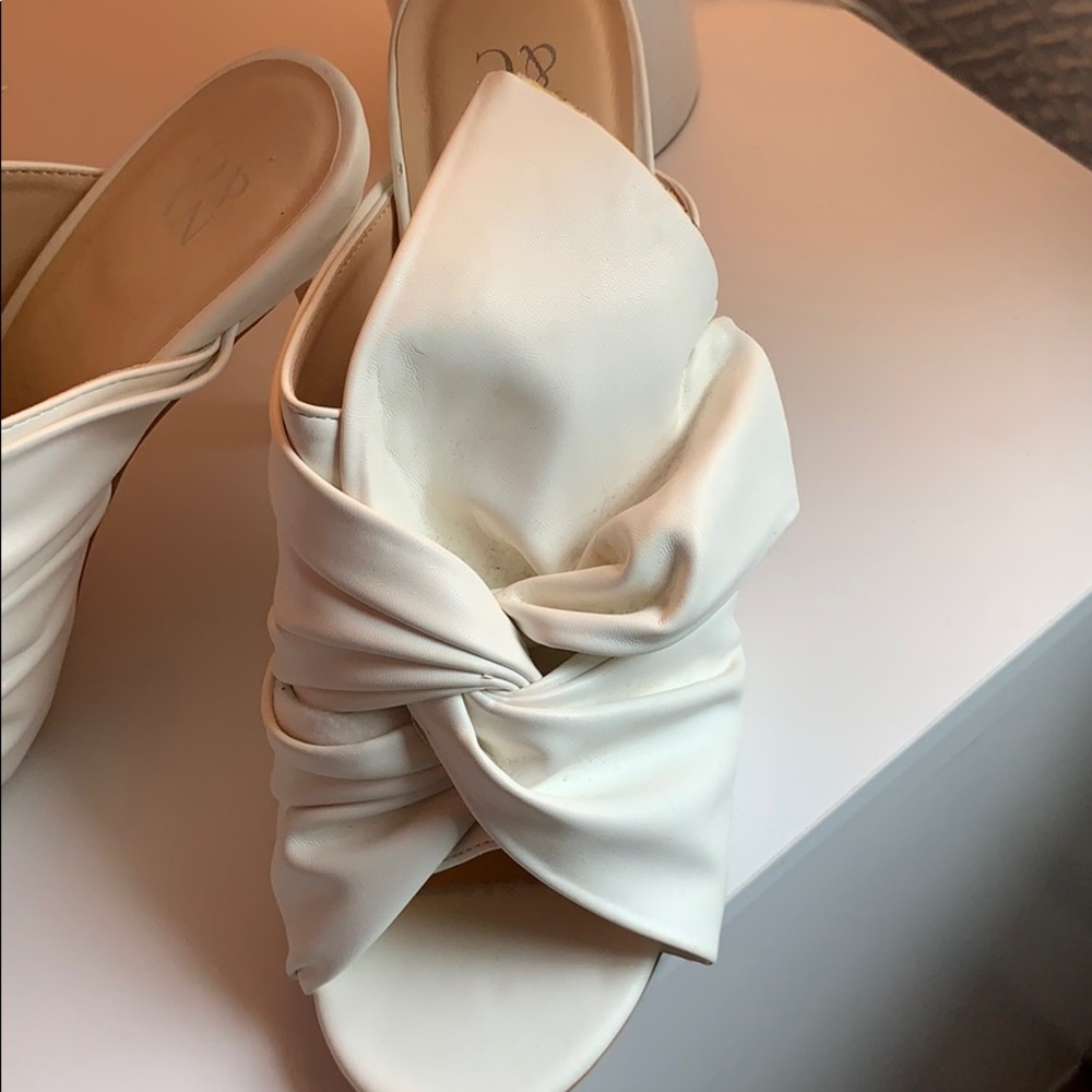 Sandals - Picture 2 of 6